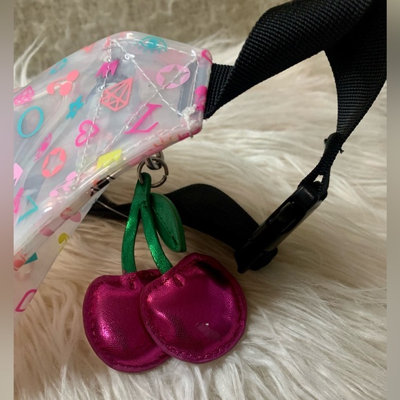 4201594LOVEFP12 Miss Gwen
Girls Love Tie Dye Fanny Pack
UPC: 0810029475891#HL1 - Picture 4 of 8